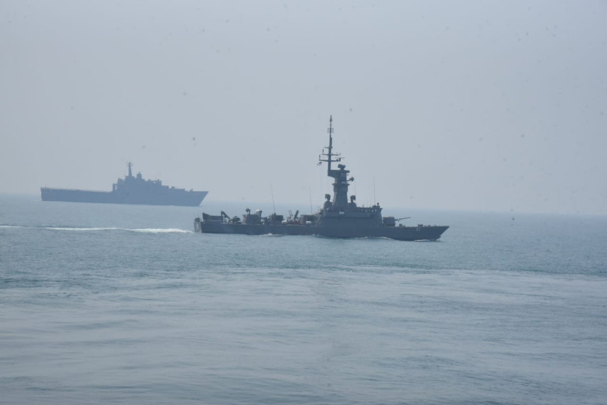 TNI AL Gelar Latihan Gabungan dengan Angkatan Laut Amerika dan Singapura di Laut Jawa
