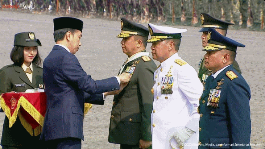 HUT ke-78 TNI, Presiden Jokowi Anugerahi Bintang Kehormatan