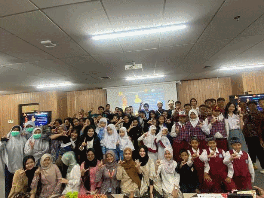 Guru dan Siswa Jabodetabek Serahkan Buku Sastra ke PDS HB Jassin