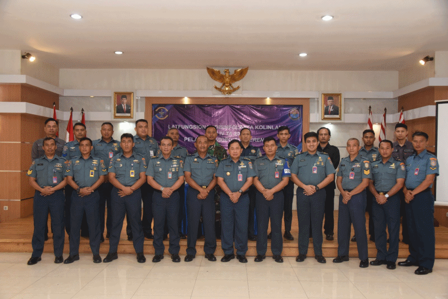 Prajurit Kolinlamil Diberi Pelatihan Teknologi Informasi