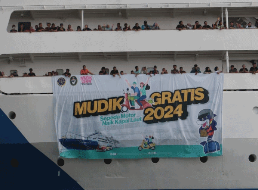Ribuan Arus Balik Sepeda Motor, Ceria, Kembali ke Ibukota Naik Kapal Gratis