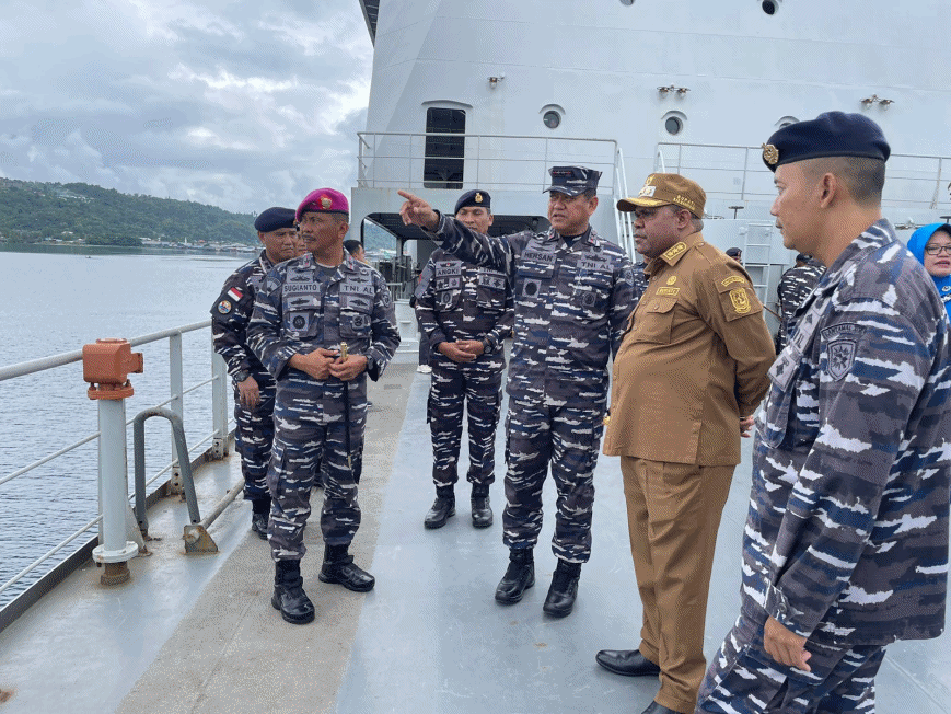 Peduli Kesehatan Masyarakat Papua, TNI AL Gelar Bakti Kesehatan dan Pencegahan Stunting