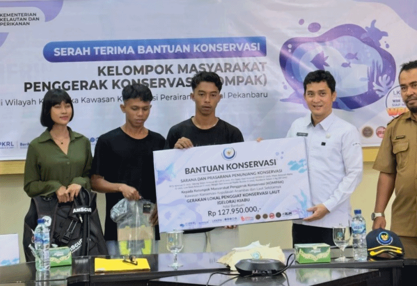 KOMPAK Berperan Jaga Kawasan Konservasi di Kepulauan Anabas