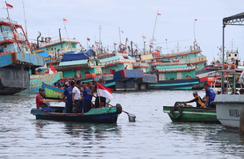 Lanal Tegal Gelar Program Laut Bersih dan Bakti Kesehatan, Sambut Hari Armada RI 2024