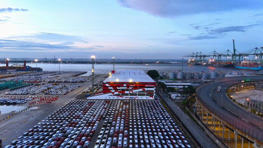 Moncer, IPCC Dongkrak Jumlah Cargo 15 % dan Kunjungan Kapal 42 % Tahun 2024