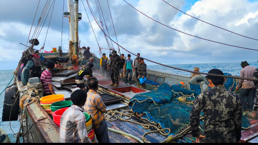 2 Kapal Ikan Ditangkap Hiu Macan 06, KKP: Melanggar Ketentuan Alat Penangkap