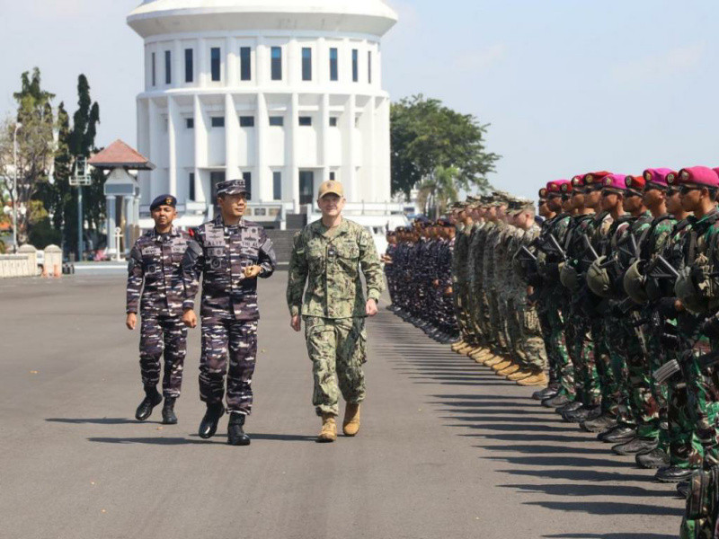 Latma CARAT 2025, 700 Personel TNI AL dan 240 Tentara US Navy Unjuk Kemampuan di Laut Jawa