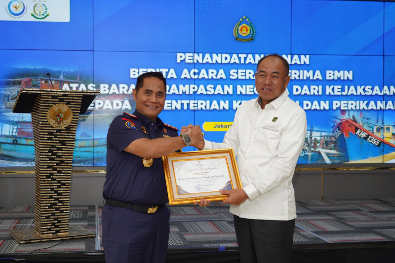 5 Kapal Hasil Tangkapan KKP Dihibahkan ke Nelayan