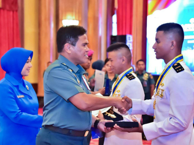 Bekali Perwira Remaja AAL Angkatan Ke-70 dan 71, Kasal: Bela Negara, Siapkan Diri untuk Perang!