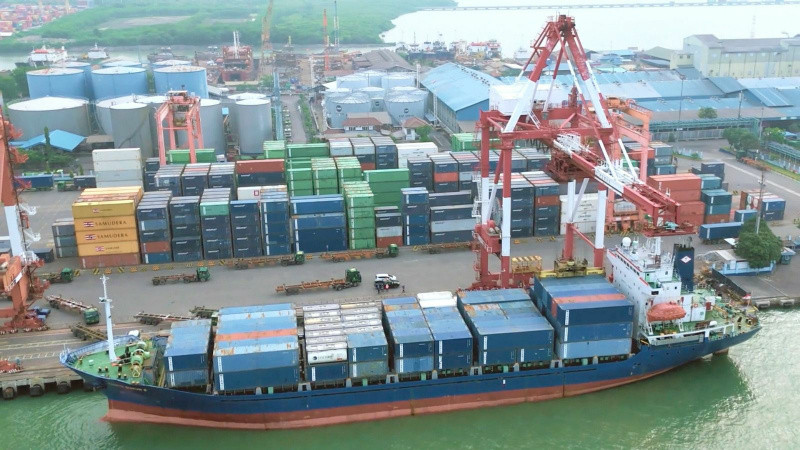 Arus Peti Kemas TPK Nilam Tembus 315 Ribu TEUs, Naik 13% Dibanding Tahun Lalu