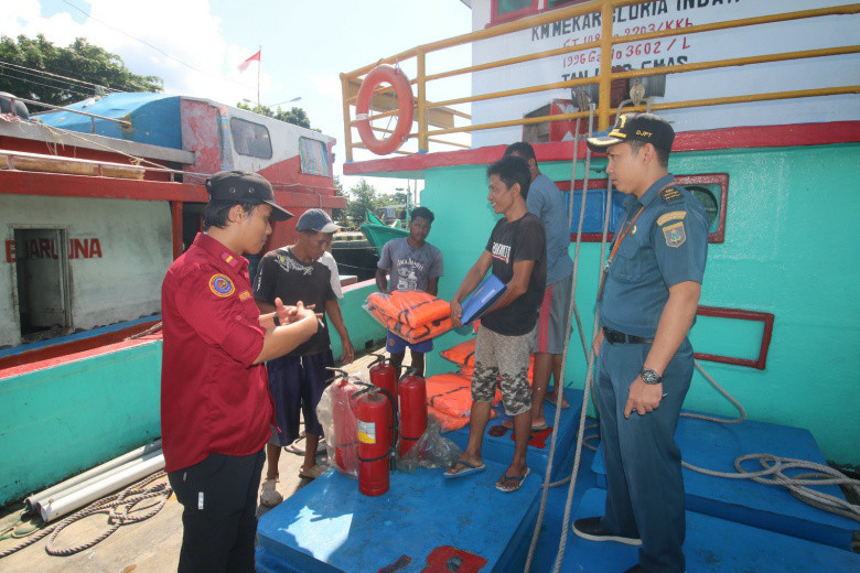 Tingkatkan Layanan ke Nelayan, KKP Tambah Personel Syahbandar di Pelabuhan Perikanan