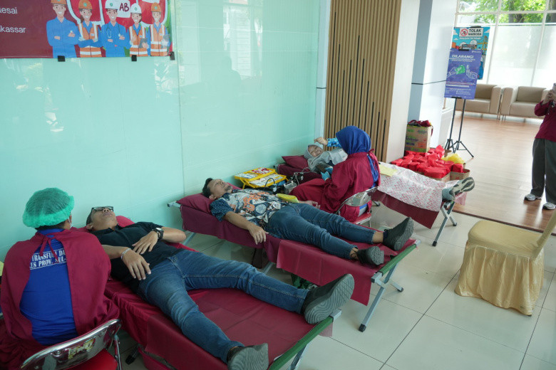 Peringati Bulan K3 2026, Pelindo Group Wilayah Makassar Gelar Donor Darah