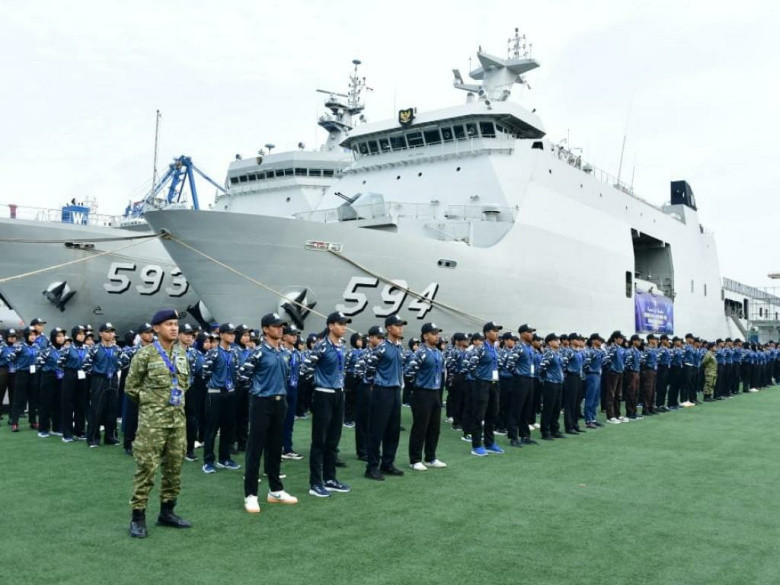 Dilepas Kasal, Ratusan Peserta Pesantren Kilat Ramadhan 2026 Berlayar Naik KRI Semarang-594