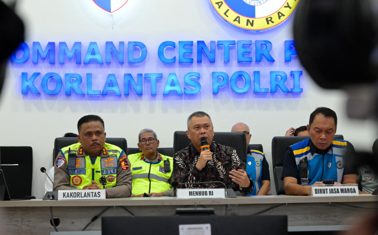 Urai Kepadatan Arus Balik di Tol Trans Jawa, One Way dari KM 132-KM 70 Diberlakukan