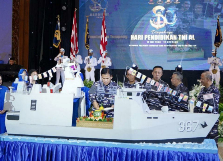 Komandan Seskoal Hadiri Tasyakuran Hari Pendidikan TNI AL ke-80 di Surabaya