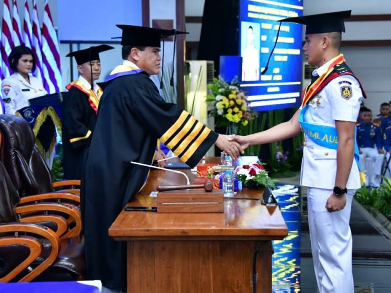 Diwisuda Kasal, 240 Perwira Remaja AAL Calon Pemimpin Masa Depan Siap Mengabdi