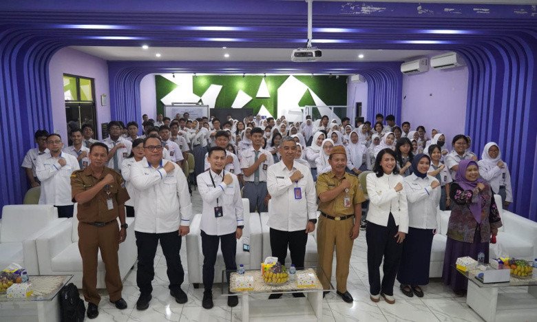 Pelindo Regional 2 dan BNN Jakut Edukasi Bahaya Narkoba di SMAN 13 Jakarta