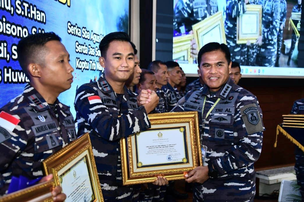 Kasal Berikan Reward Kepada Satker dan Prajurit TNI AL Berprestasi
