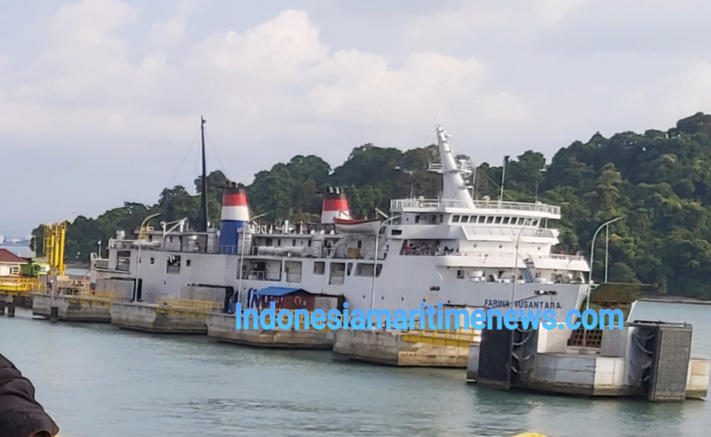 Waspadai Cuaca Buruk Selat Sunda   dan Gelombang Tinggi di Pelabuhan Merak