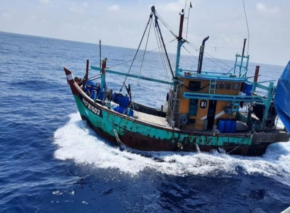Maling Ikan di Perairan Indonesia Pakai Modus Baru, 6 Kapal Asing Ditangkap