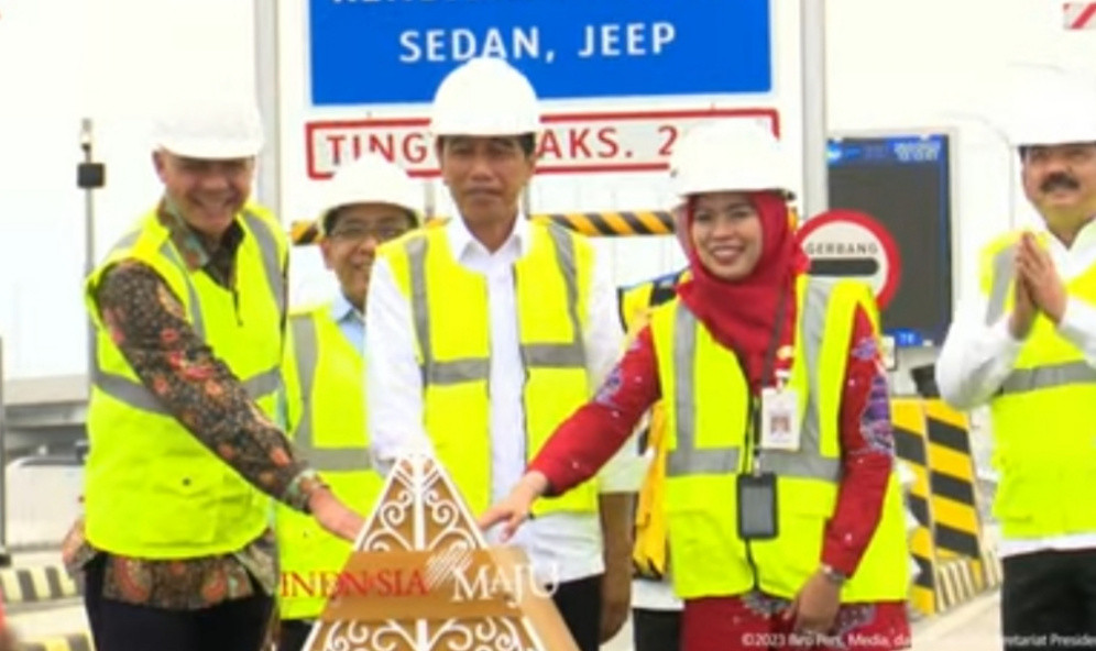 Diresmikan Presiden Jokowi, Jalan Tol Semarang-Demak Multifungsi Sebagai Tanggul Laut