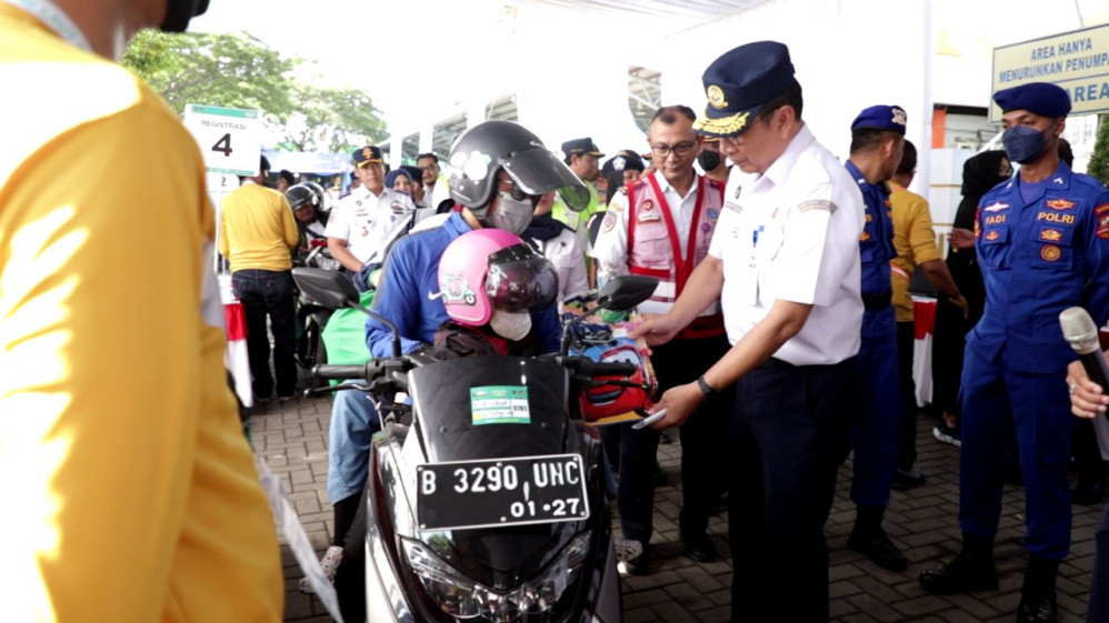 Mudik Gratis, 2.000 Pemudik Naik KM Dobonsolo