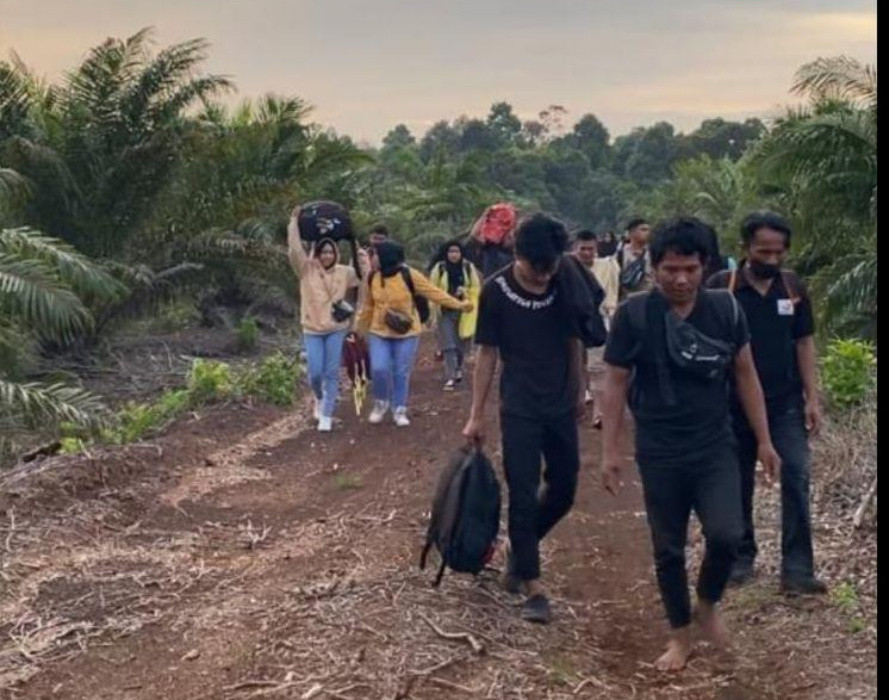 31 Calon Pekerja Migran Ilegal Mau  ke Malaysia,  Diamankan TNI AL di Hutan Bakau